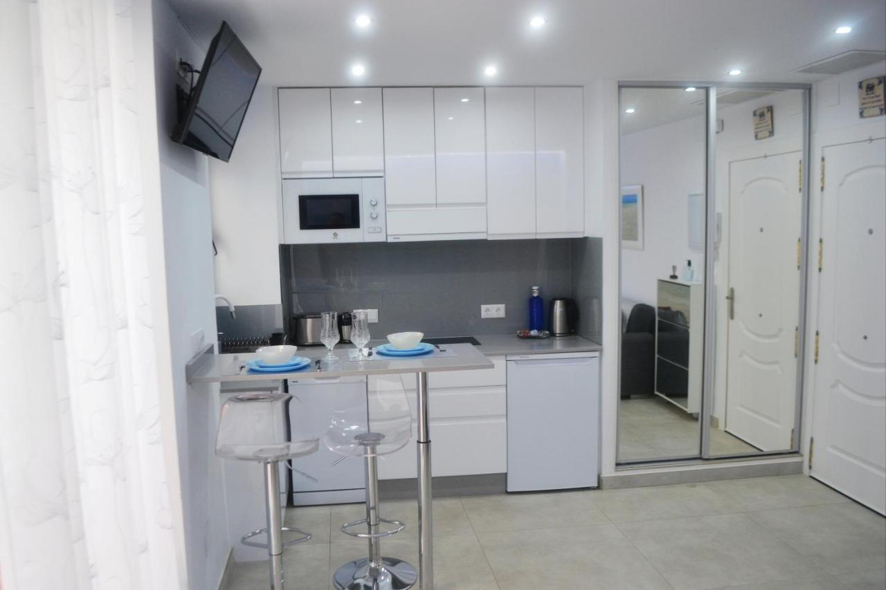 Blue Horizon Luxury Apartment เนร์คา ภายนอก รูปภาพ