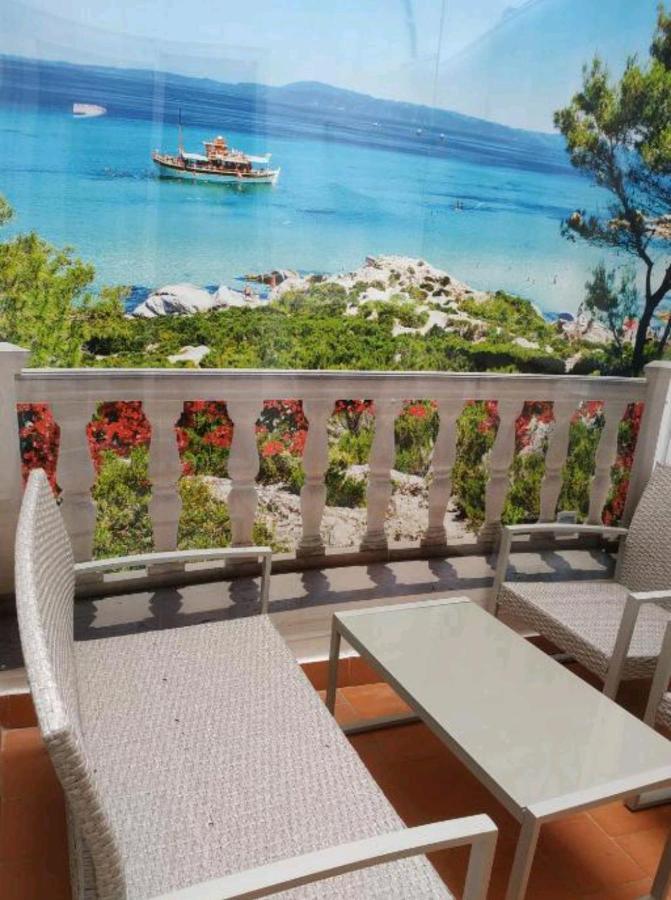 Blue Horizon Luxury Apartment เนร์คา ภายนอก รูปภาพ