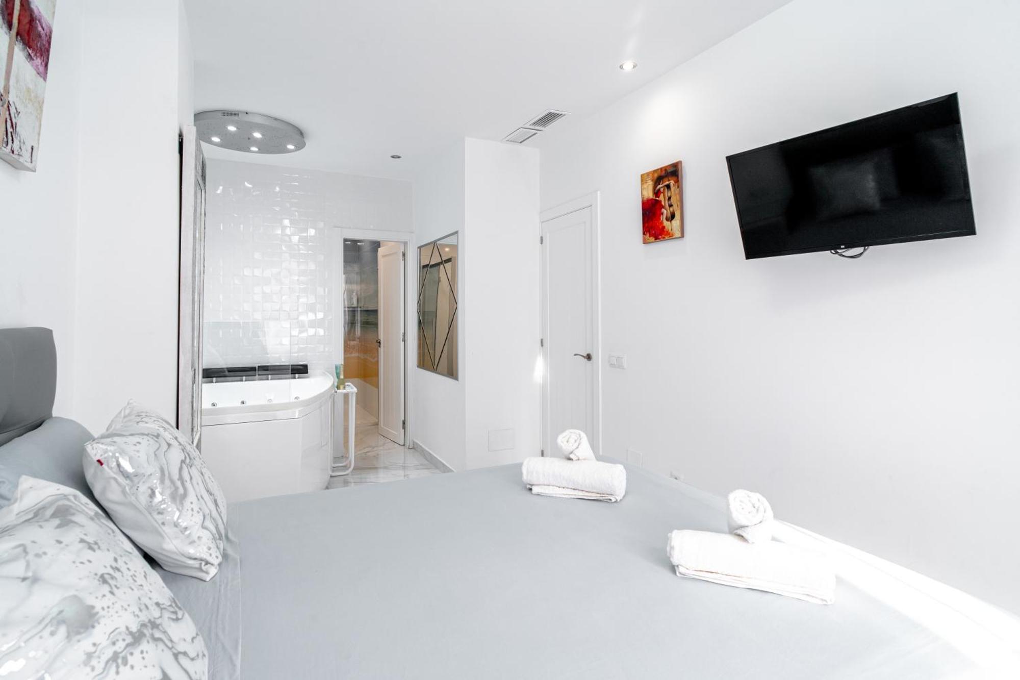 Blue Horizon Luxury Apartment เนร์คา ภายนอก รูปภาพ