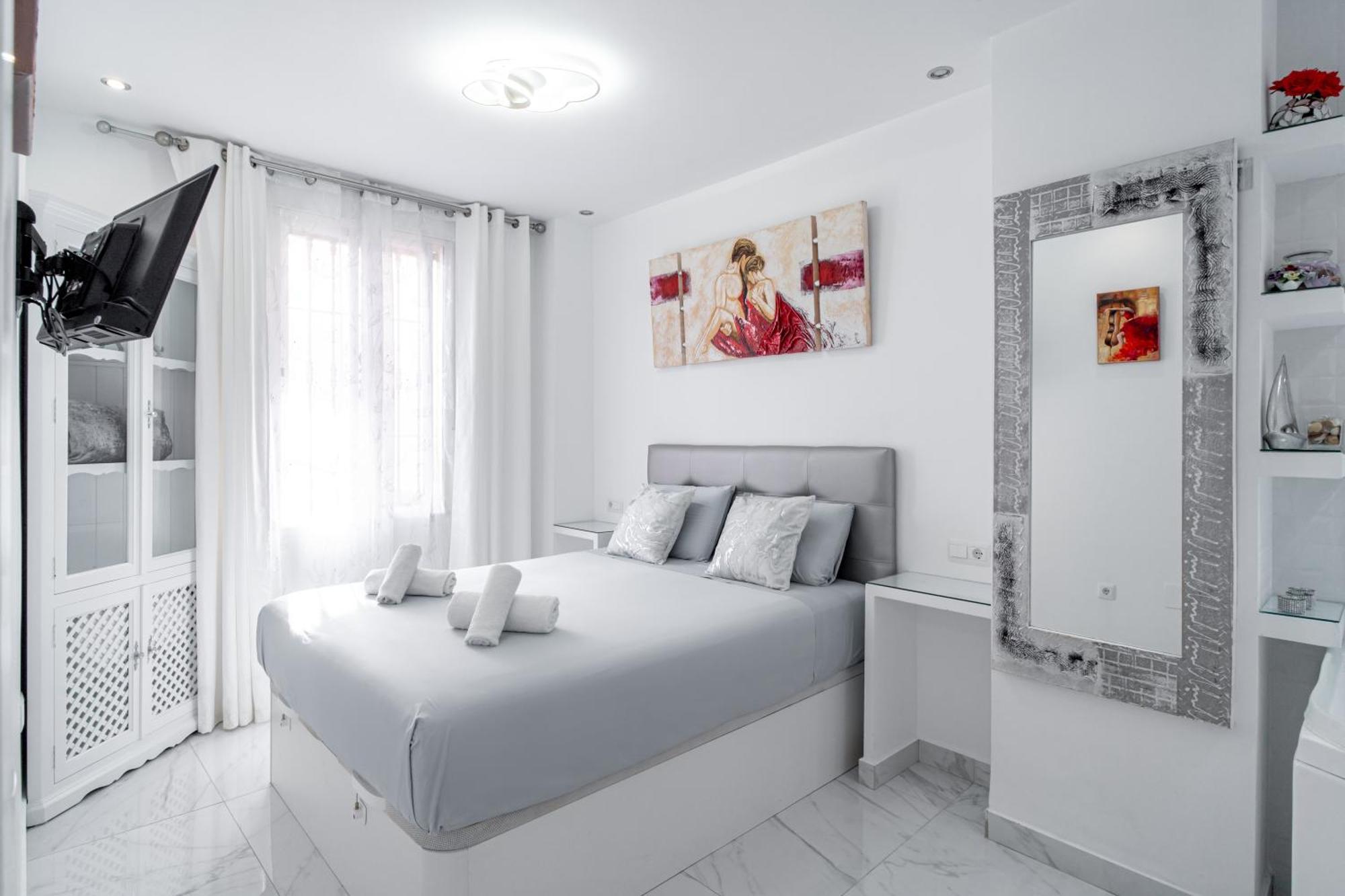 Blue Horizon Luxury Apartment เนร์คา ภายนอก รูปภาพ