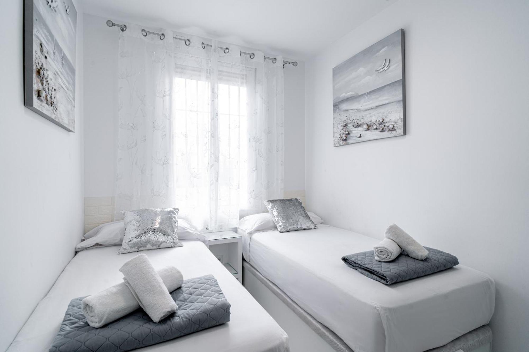Blue Horizon Luxury Apartment เนร์คา ภายนอก รูปภาพ